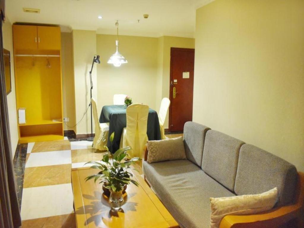 Greentree Inn Guangzhou Panyu Chimelong Happy World Business Hotel Exterior photo