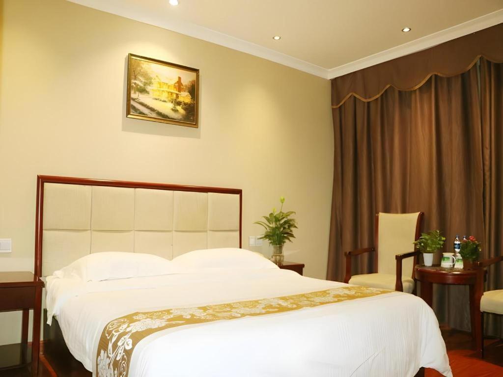 Greentree Inn Guangzhou Panyu Chimelong Happy World Business Hotel Exterior photo