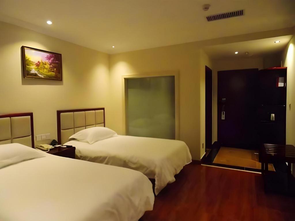Greentree Inn Guangzhou Panyu Chimelong Happy World Business Hotel Exterior photo